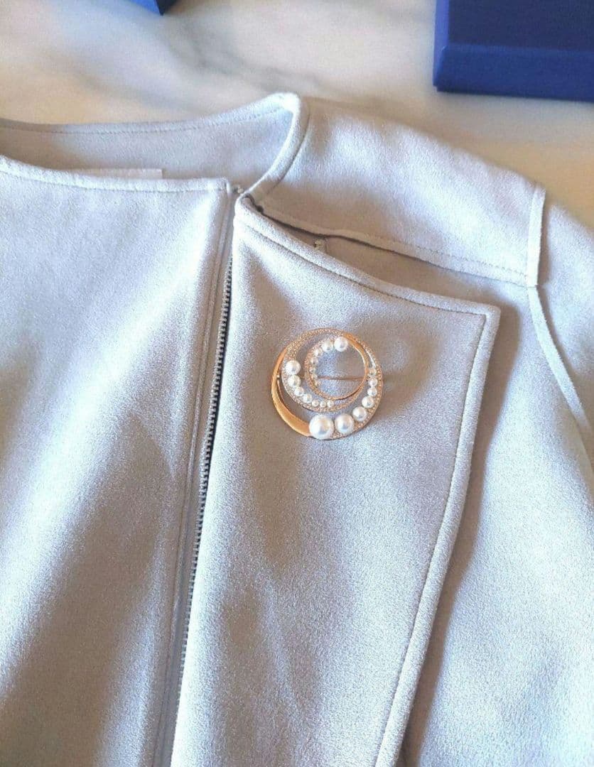 SWAROVSKI Fundamental パール ブローチ スワロフスキー