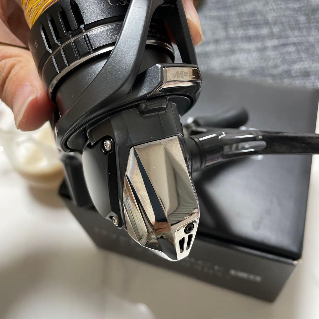 シマノハイパーフォースLB C3000MDHPG スピニングリール