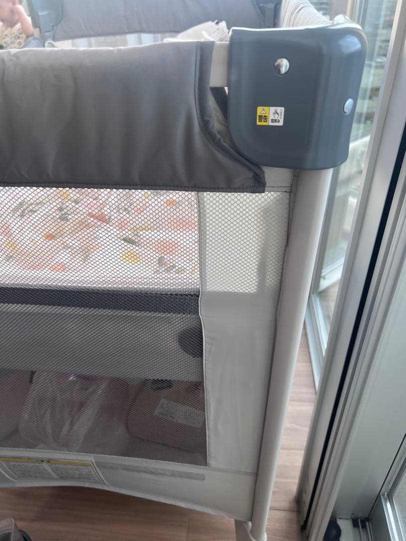 アップリカ　エアー　ココネルエアーAB　ベビーベッド　サークル