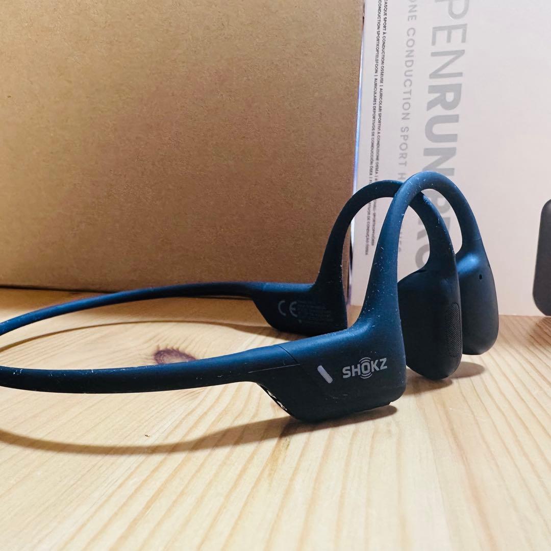 SHOKZ OPENRUN PRO 骨伝導イヤホン　S810