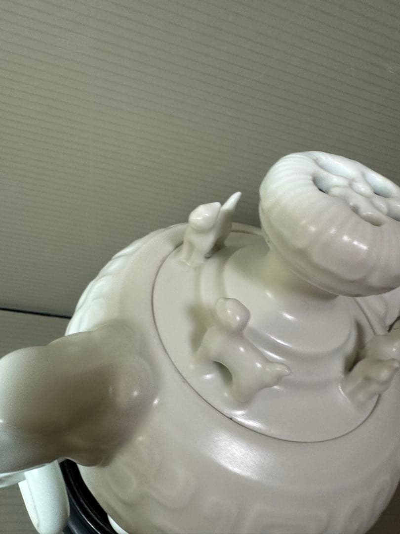 2864 小笠原長春　肥前国　鍋島　太白磁　環付　香炉　台座付