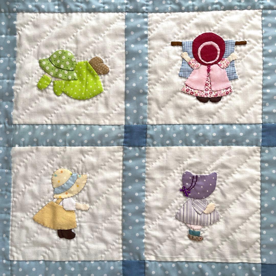 パッチワークタペストリー　スーちゃんビリー君のキルト