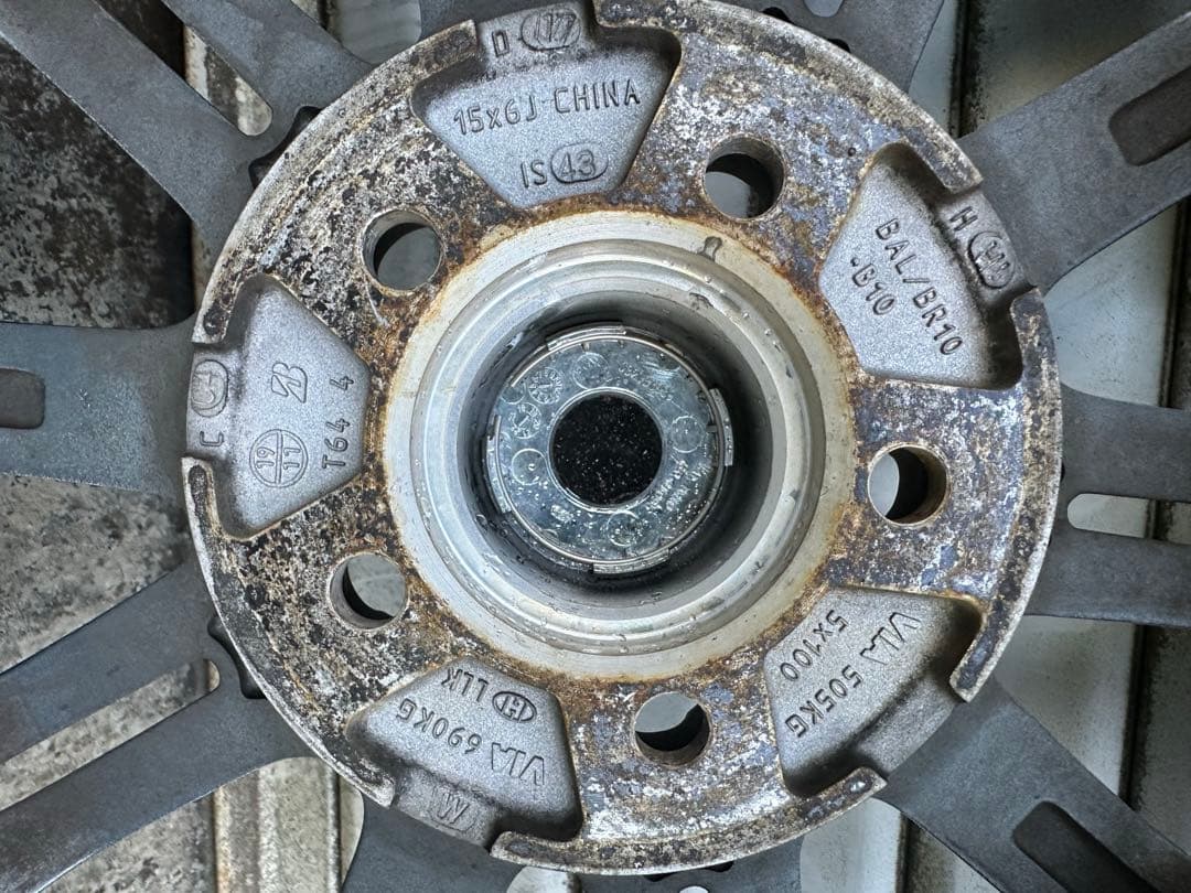 アズサアイスパートナー2 冬タイヤホイール 185/60R15 4本中古