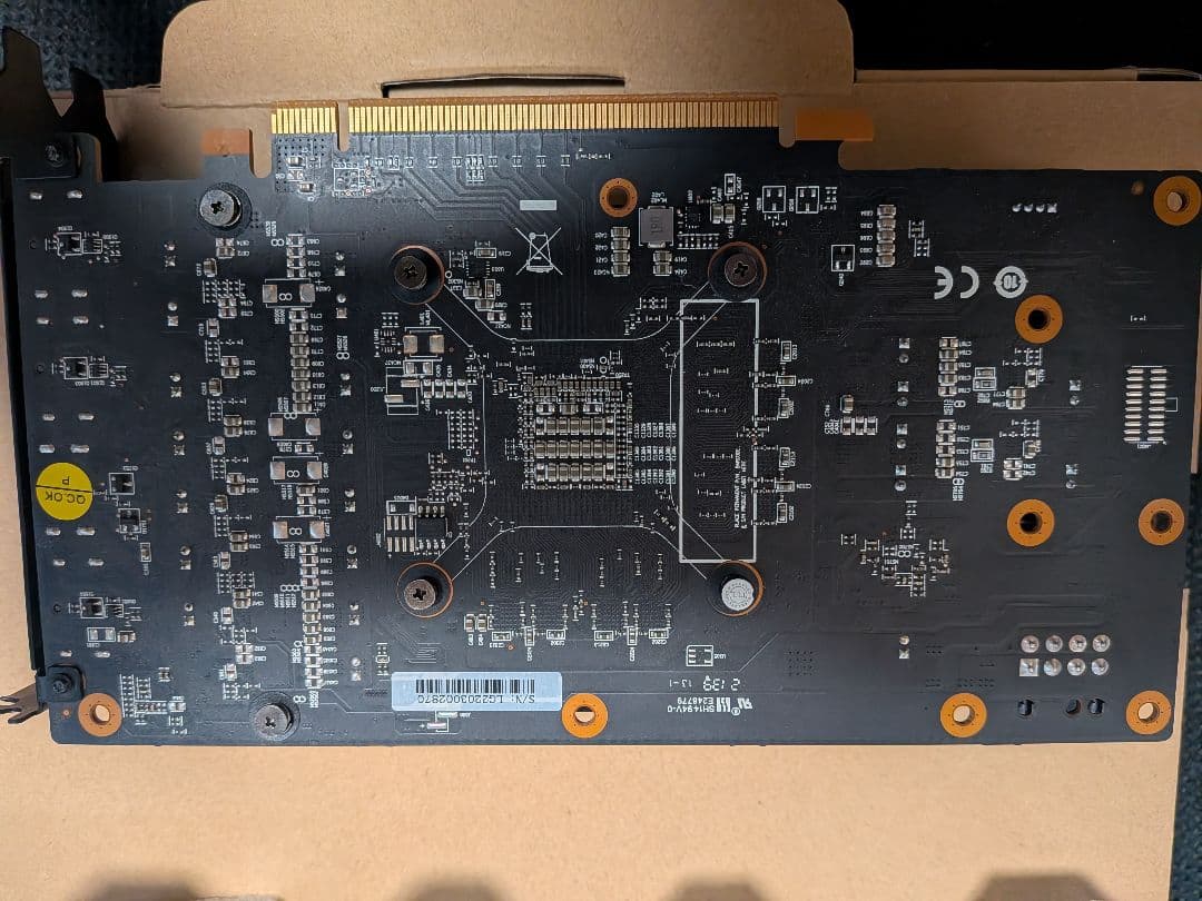 美品 AMD Radeon RX6600-E8GB/DF