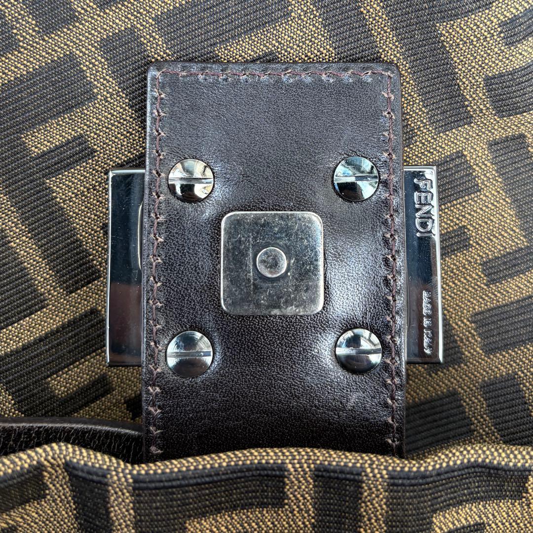 FENDI フェンディ マンマバケット ワンショルダーバッグ ズッカ柄 美品