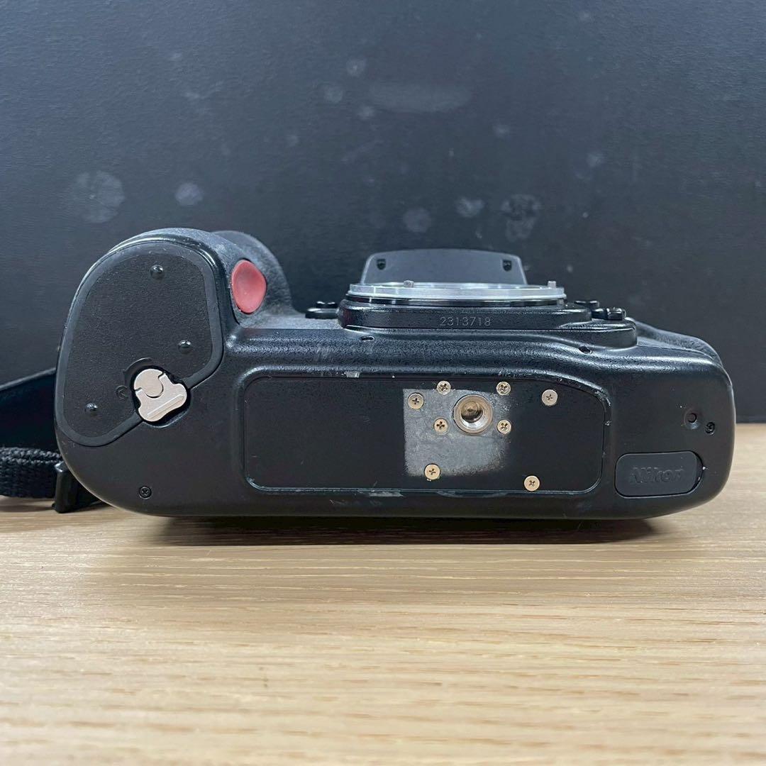 Nikon F100 フィルムカメラ ニコン 一眼レフカメラ WW239