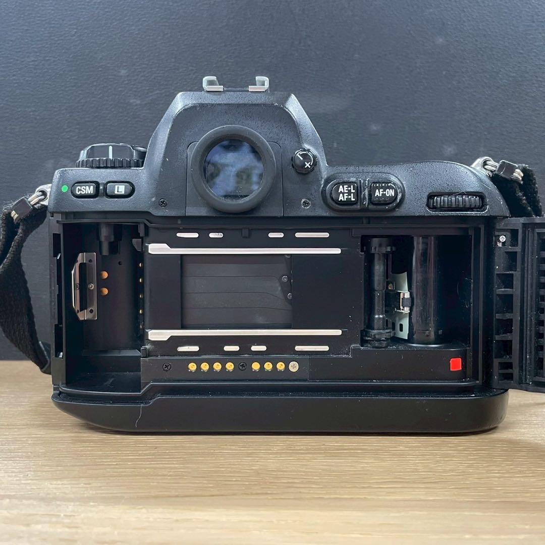 Nikon F100 フィルムカメラ ニコン 一眼レフカメラ WW239