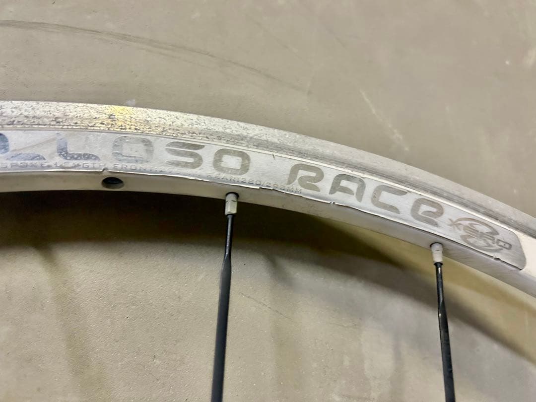 ◆白リムのカッコいい後輪ホイール◆重量0.99kg