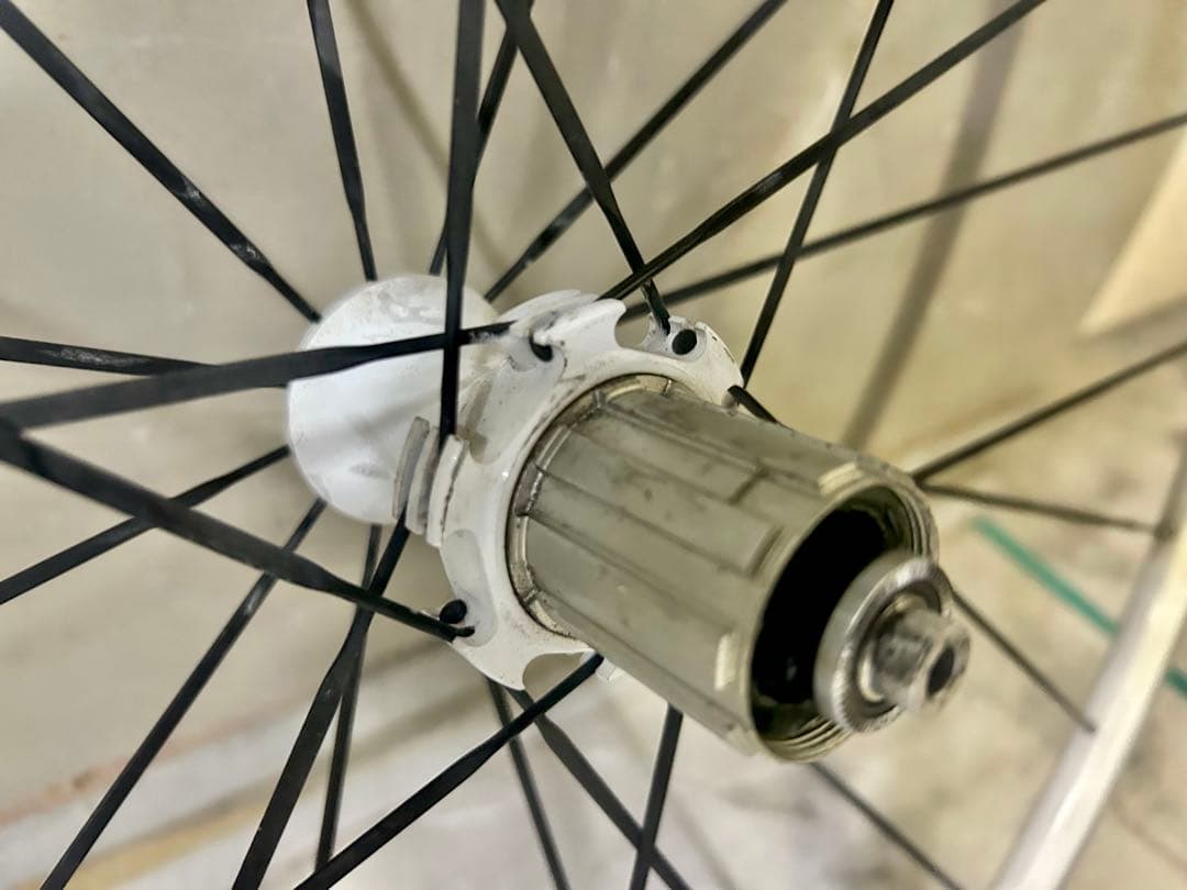 ◆白リムのカッコいい後輪ホイール◆重量0.99kg