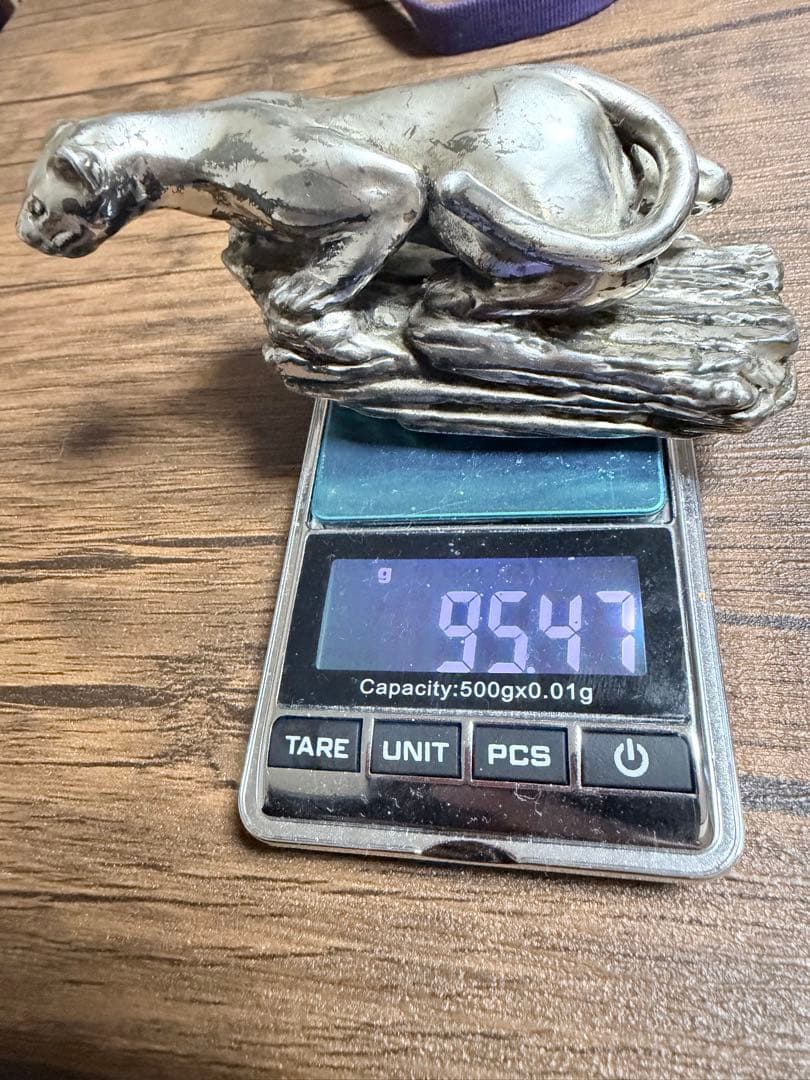 925シルバー ヒョウの彫刻95g