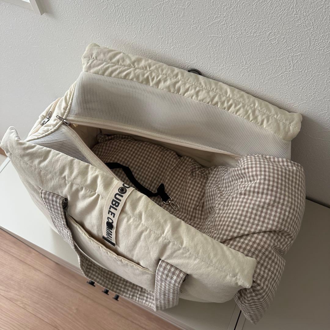 DOUBLE COMMA クッション付キャリーバッグ　ベージュ　MLサイズ