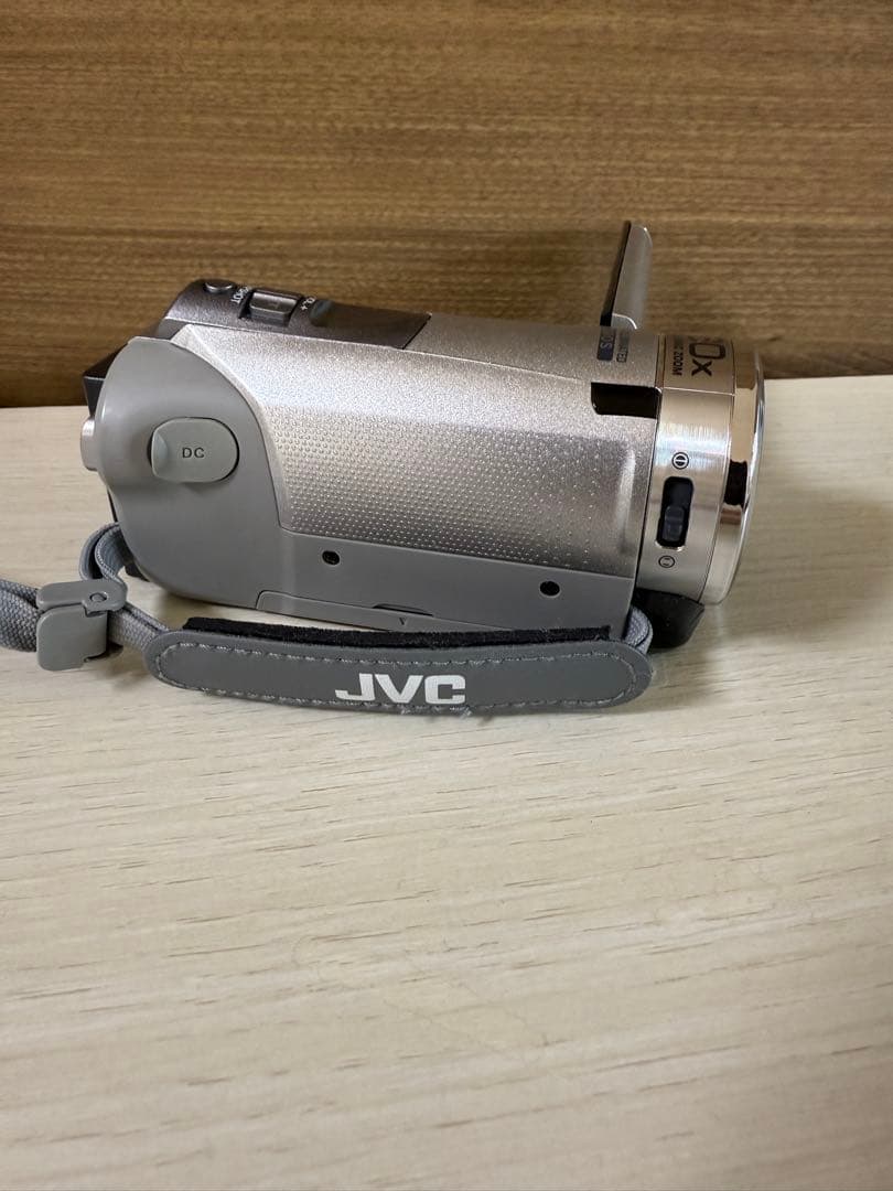 【美品】JVC ケンウッド ビデオカメラ GZ-HM133-s
