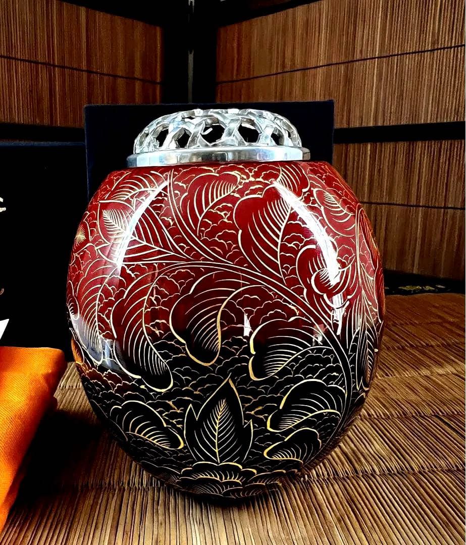 輪島塗り ぼかし 牡丹 沈金工法 三足 沈金牡丹 香呂 共箱