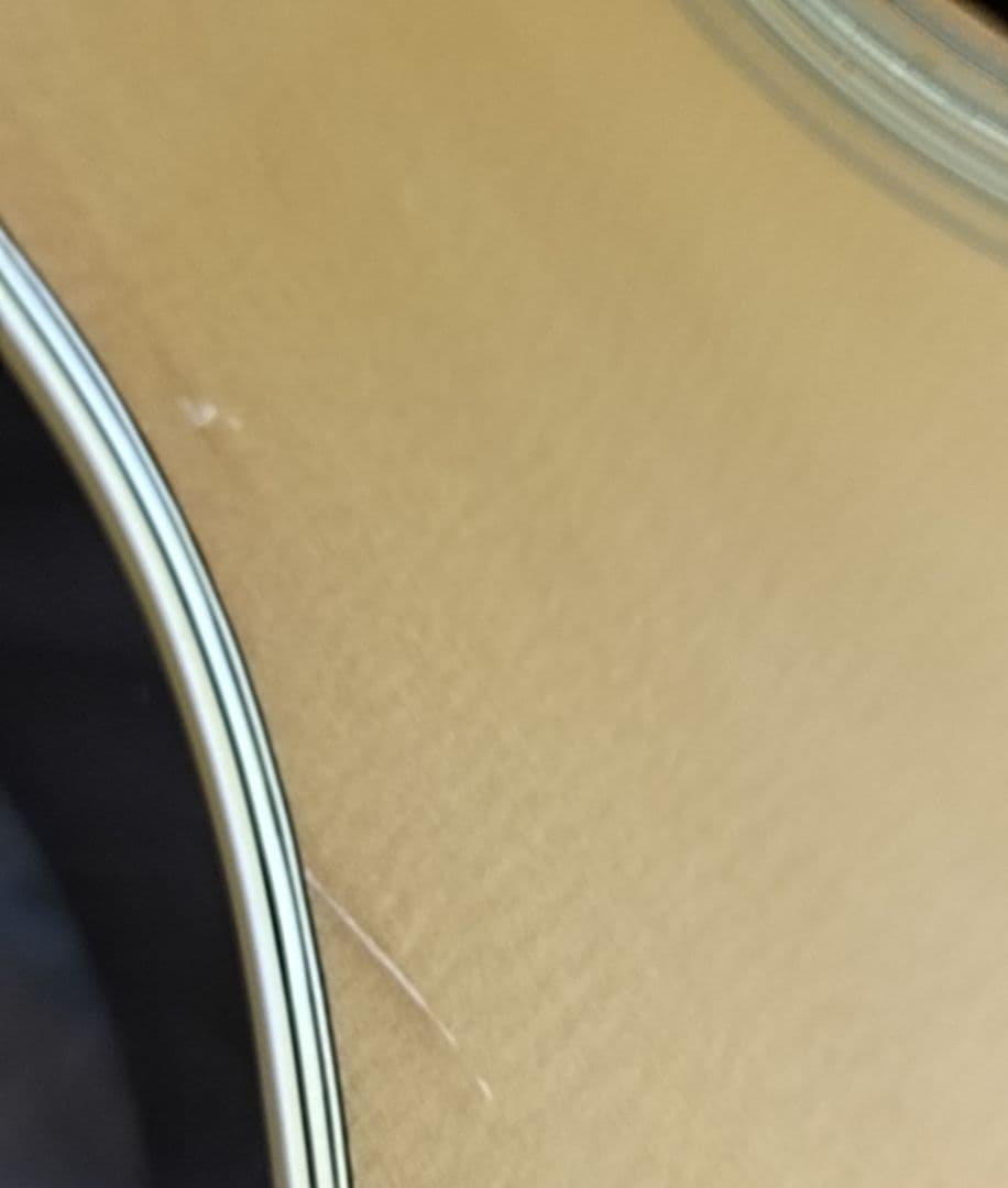 Morrisアコースティクギター、W-20 新弦に張り替えてます！