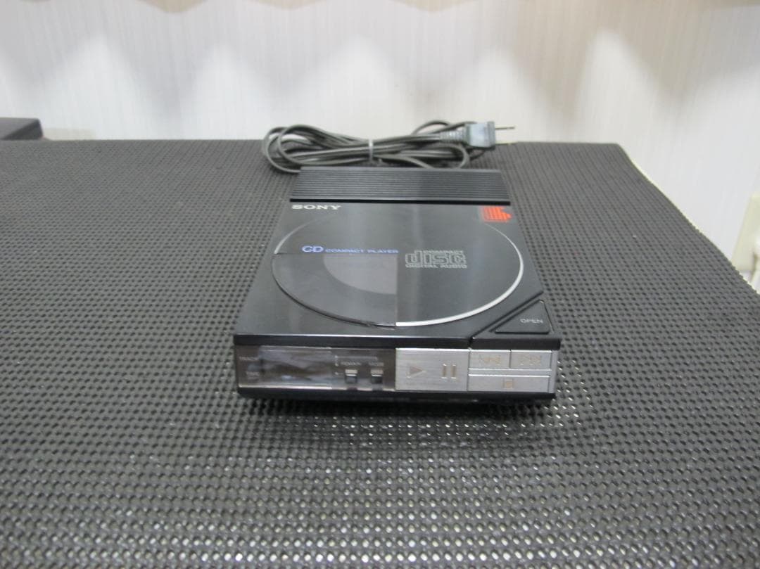 SONY D-50 ポータブルCDプレーヤー 奇跡の完動品 少し難アリ