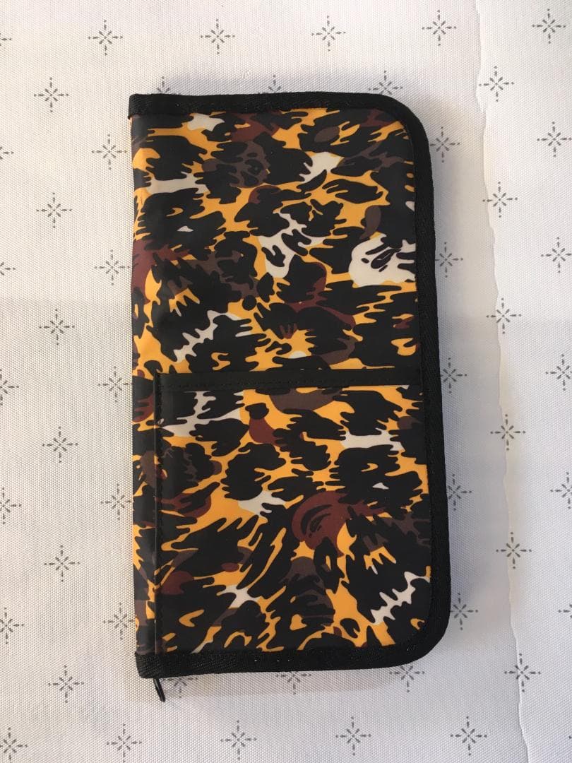 A BATHING APE ムック本5冊＋デジタル時計 マルチケース セット