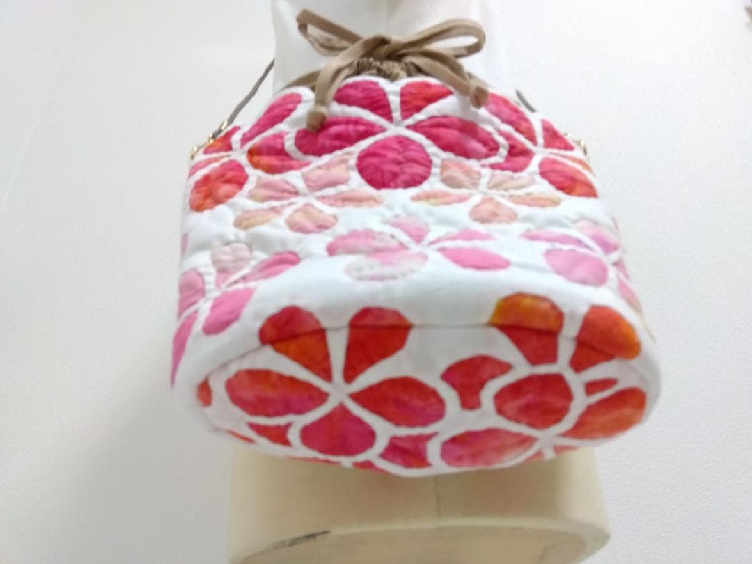 ハワイアンキルト　ハンドメイド　プルメリアショルダーバッグ