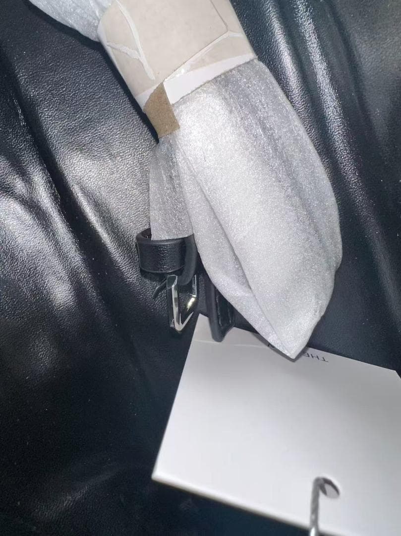 THE ROW ブラックレザーショルダーバッグ