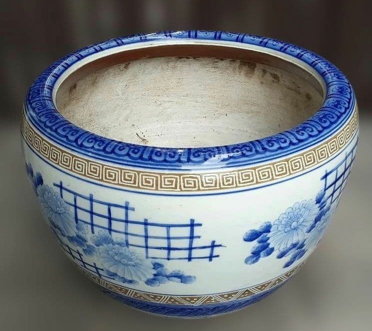 特大　火鉢睡蓮鉢・メダカ鉢・水草