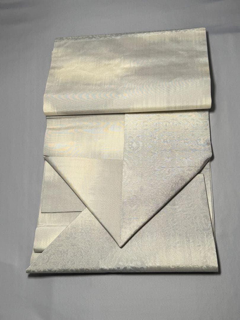 [美品] 名古屋帯　正絹　白　霞　更紗　唐草　洒落帯　カジュアル　小紋　紬