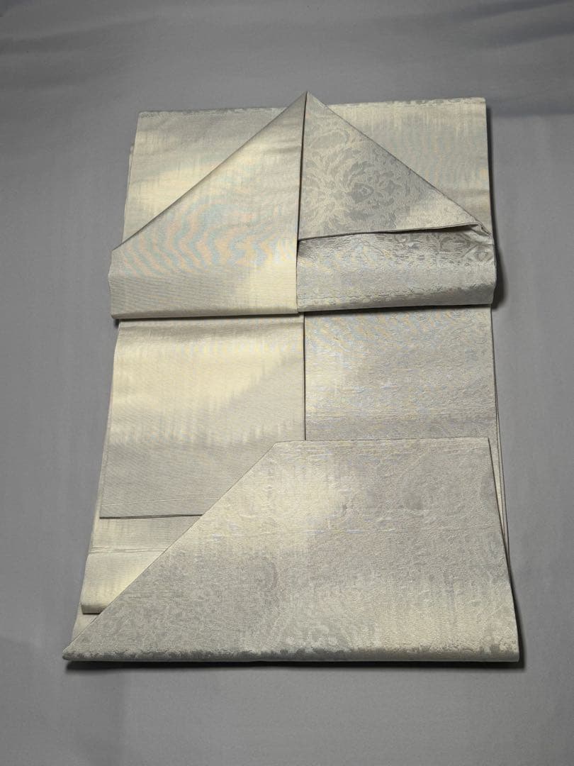 [美品] 名古屋帯　正絹　白　霞　更紗　唐草　洒落帯　カジュアル　小紋　紬