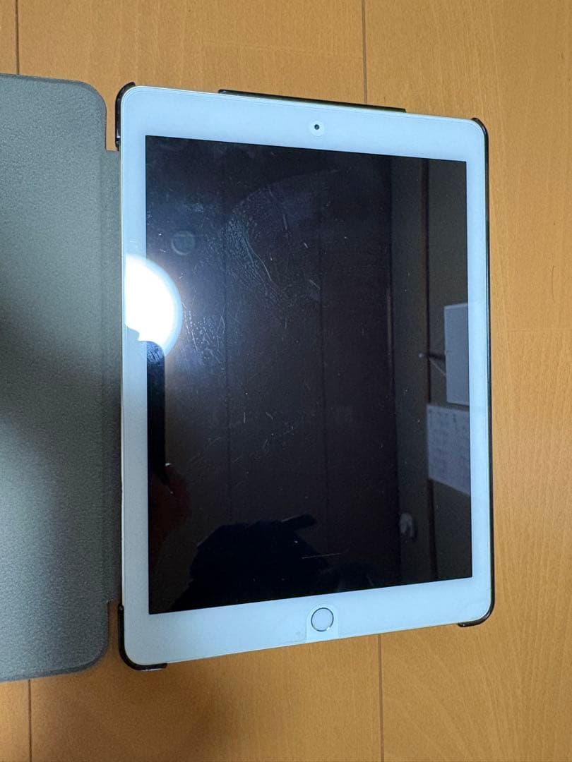 箱無し　iPad Pro (9.7-inch) シルバー 本体
