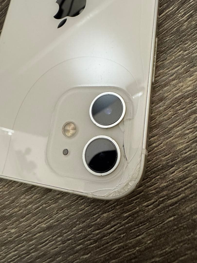 【バッテリー91%】iPhone 12 ホワイト 128 GB（背面割れ）