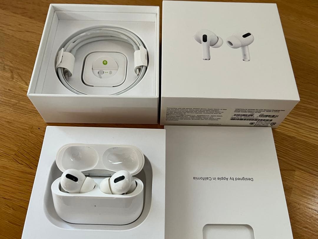 AirPods Pro 本体（第一世代） ※右のみ完動品 ブラックケース付き