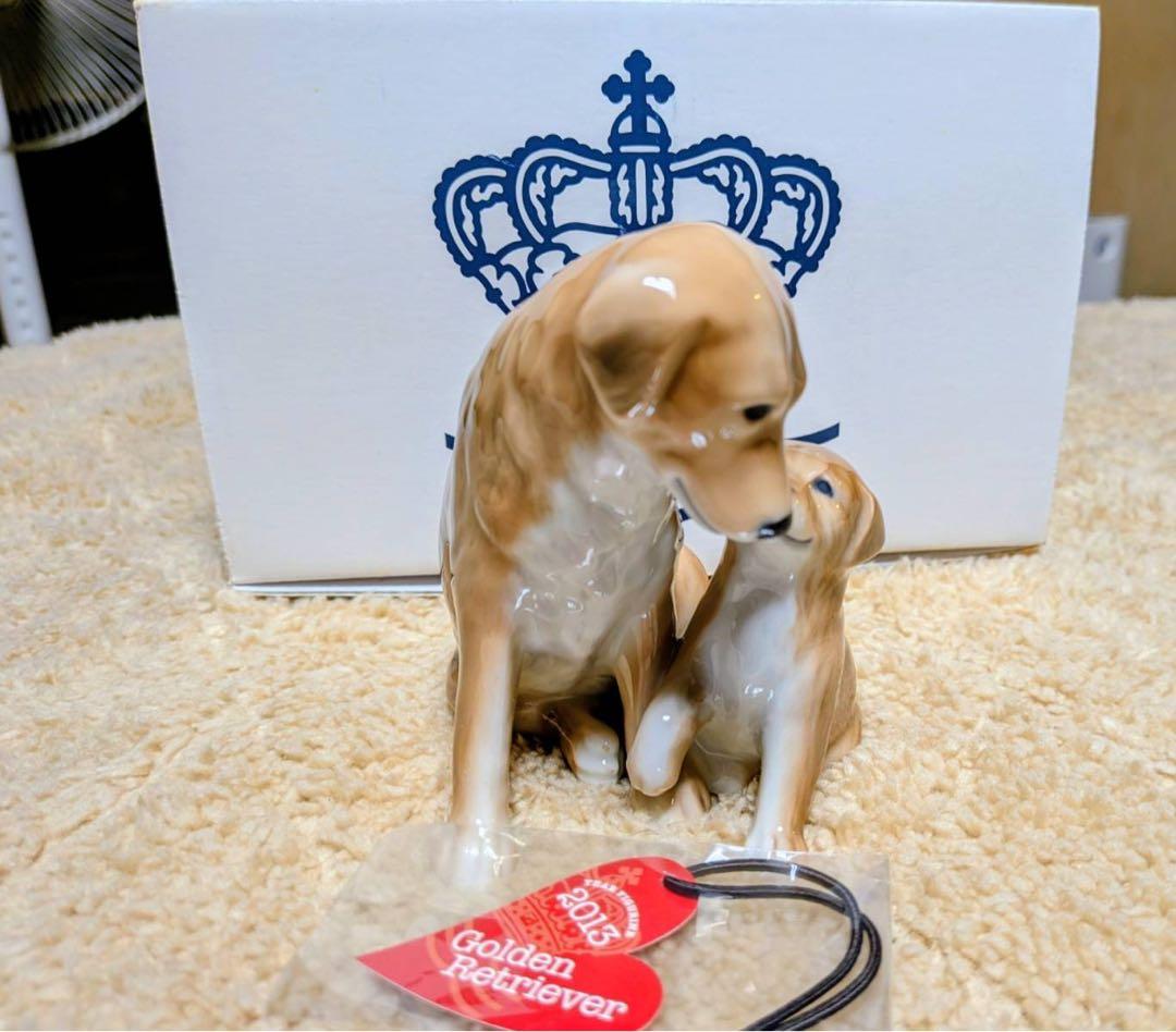 ロイヤルコペーハーゲン　犬と子犬の陶器製置物
