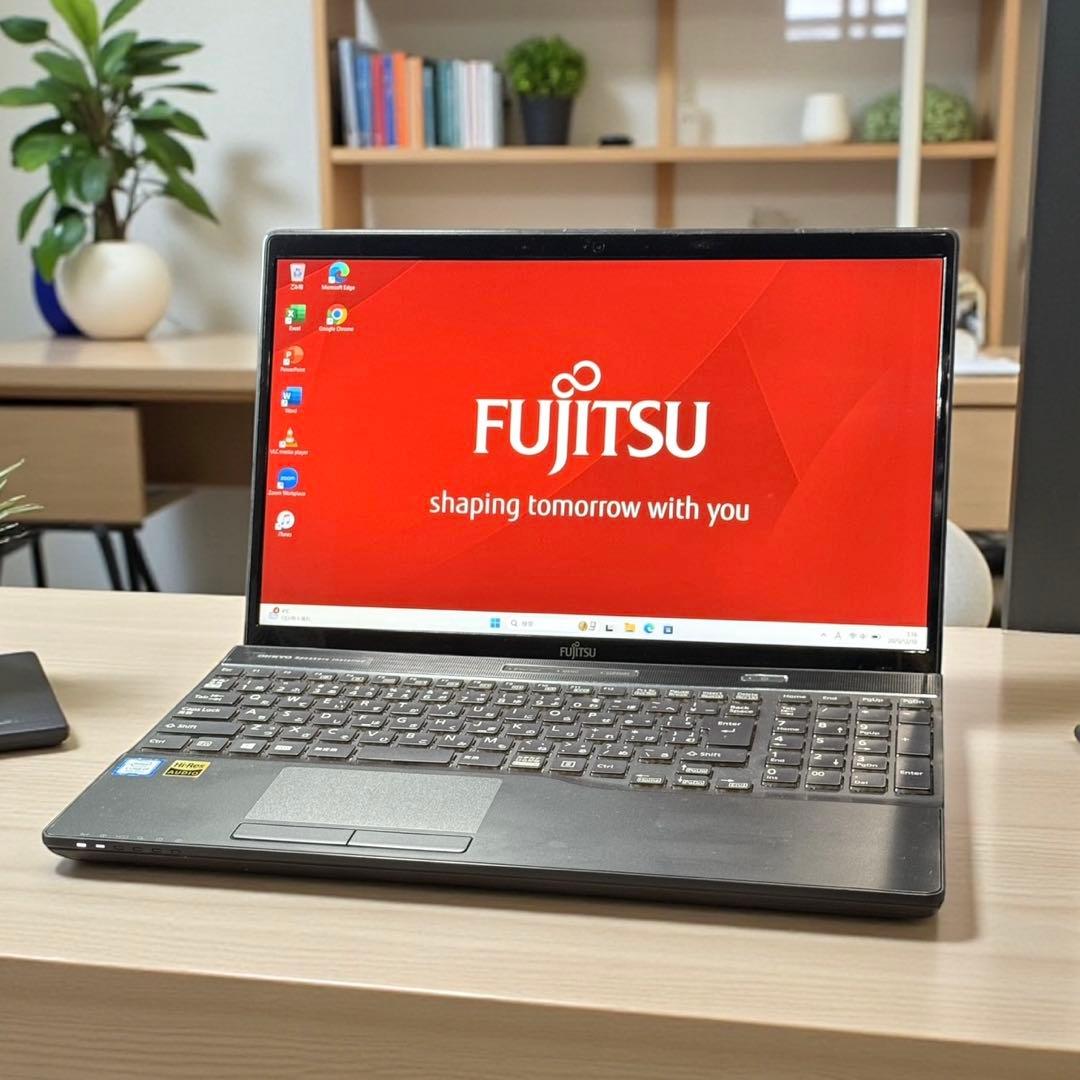 富士通 ノートパソコン 8世代 i7 新品SSD1TB Blu-ray 高音質