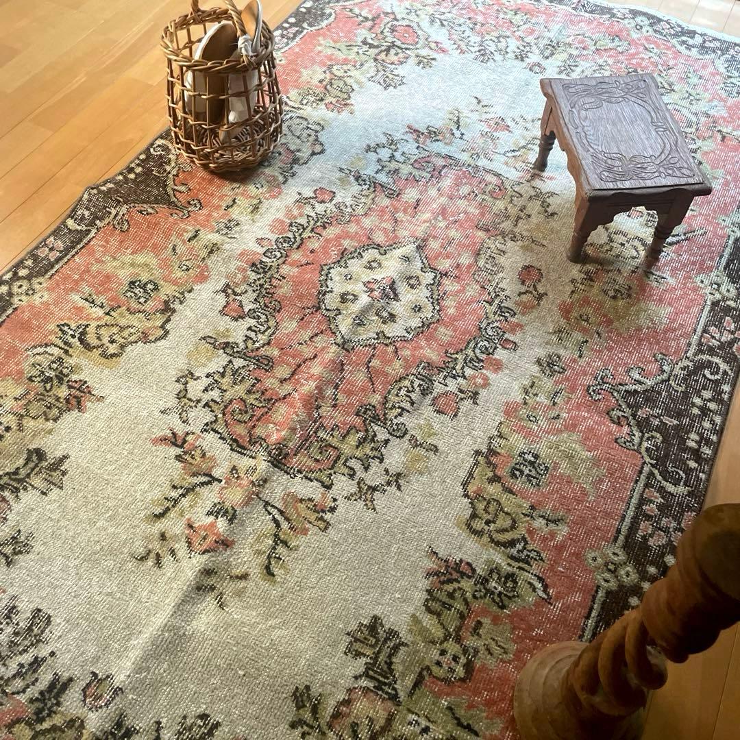 111×203くすみサーモンピンク　フローラルメダリオン　トルコヴィンテージラグ