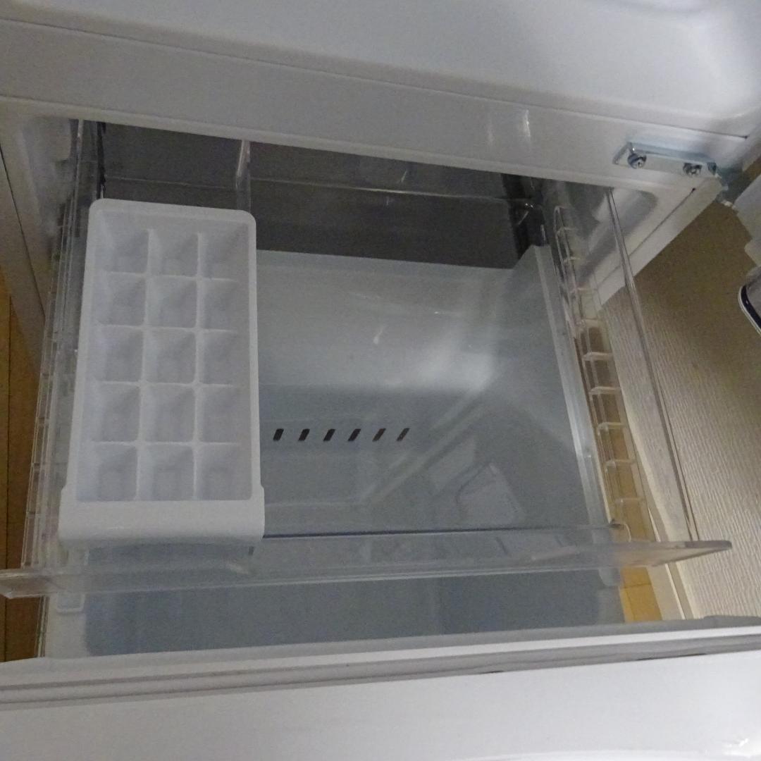 東芝2ドア冷蔵庫 GR-V15BS(W) [セミマットホワイト]