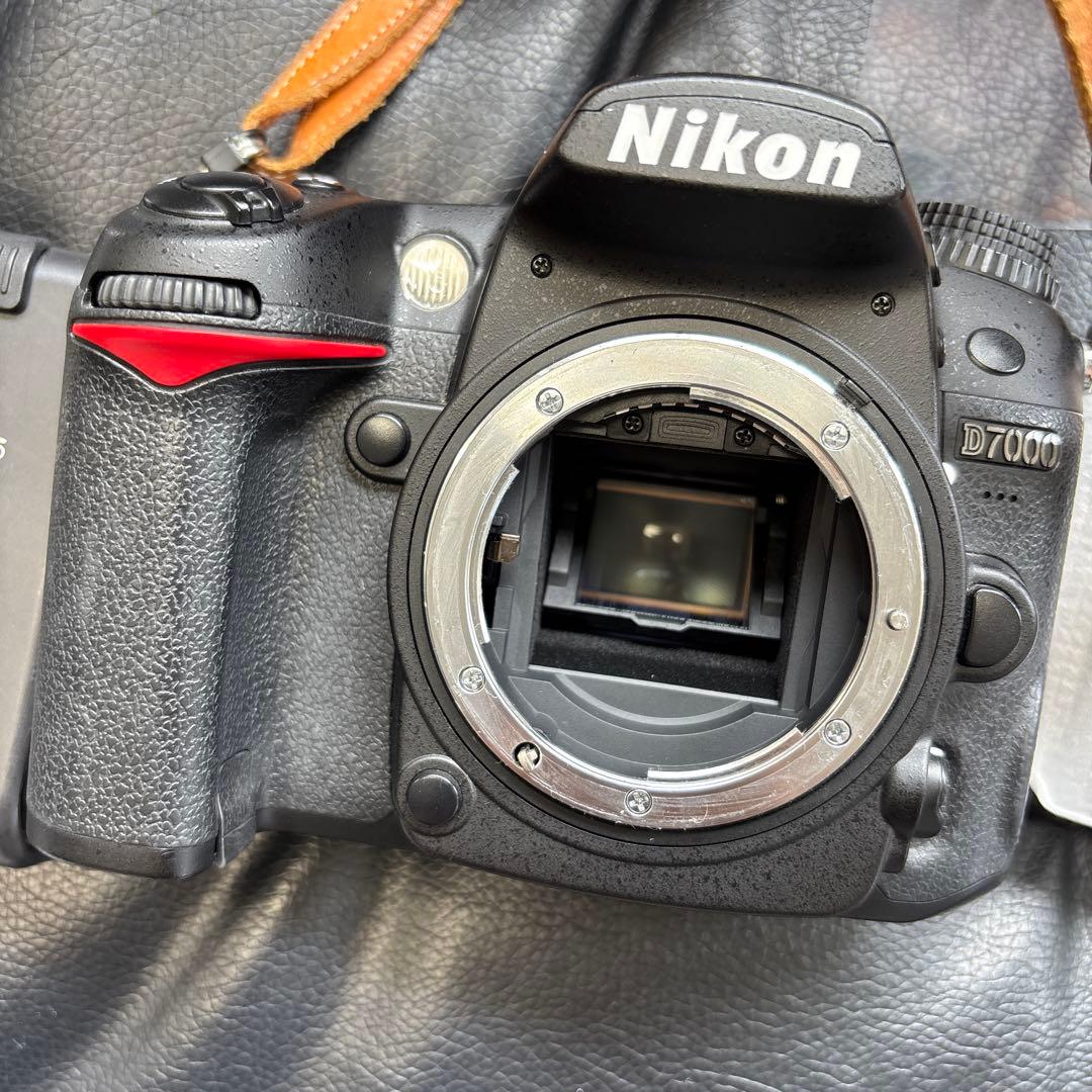 Nikon 一眼レフ　D7000 カメラ