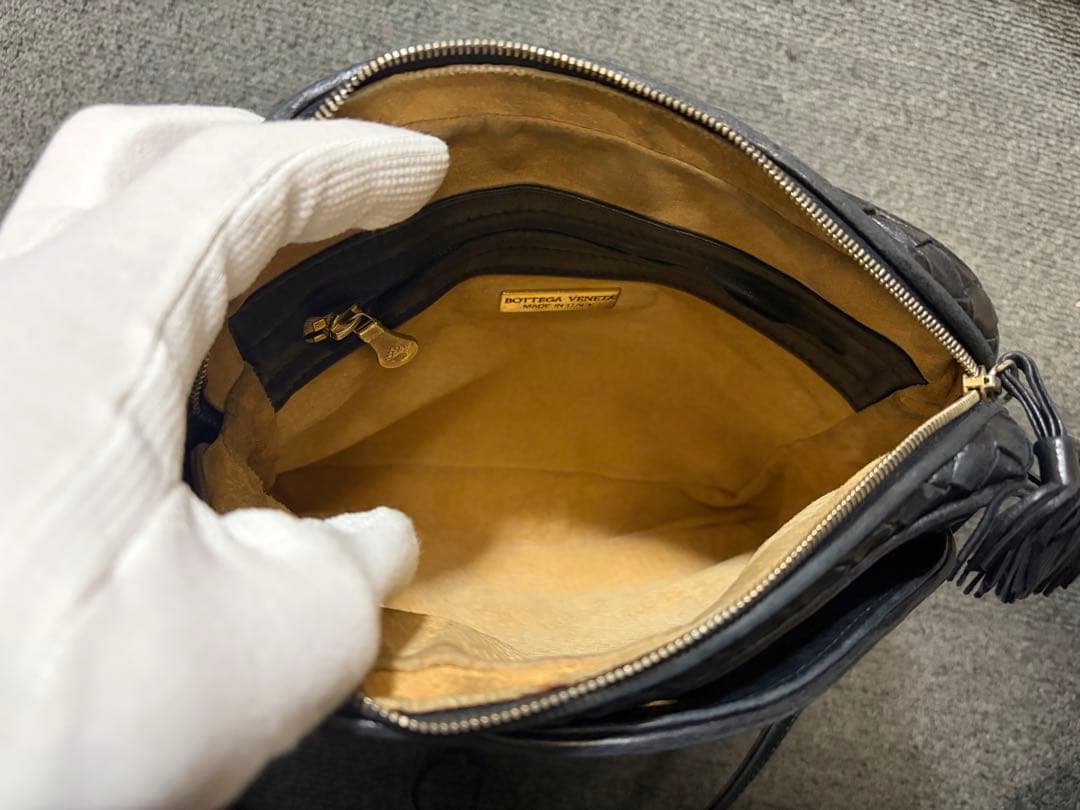 ボッテガヴェネタ イントレチャート　ショルダーバッグ