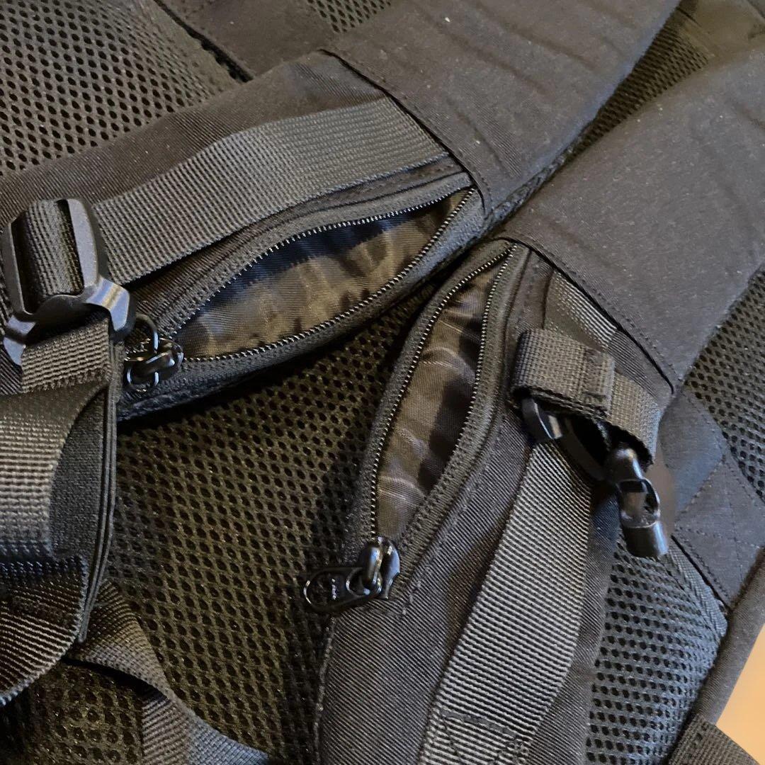 Evoon マルチビジネスリュックTSAロック付き　　　　　16の機能搭載