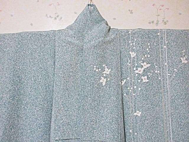 訪問着：白花と枝ライン：ミントグリーン蒔き糊染：11号小柄：シミ：袷正絹：P7