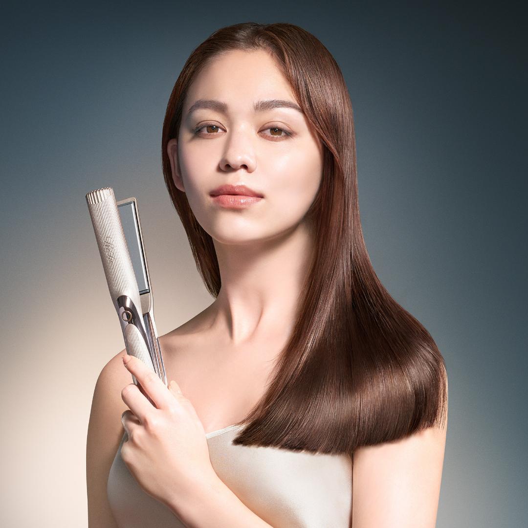 リファ　ReFa ストレートアイロン　プロ+ 2025年最新モデル 新品未使用