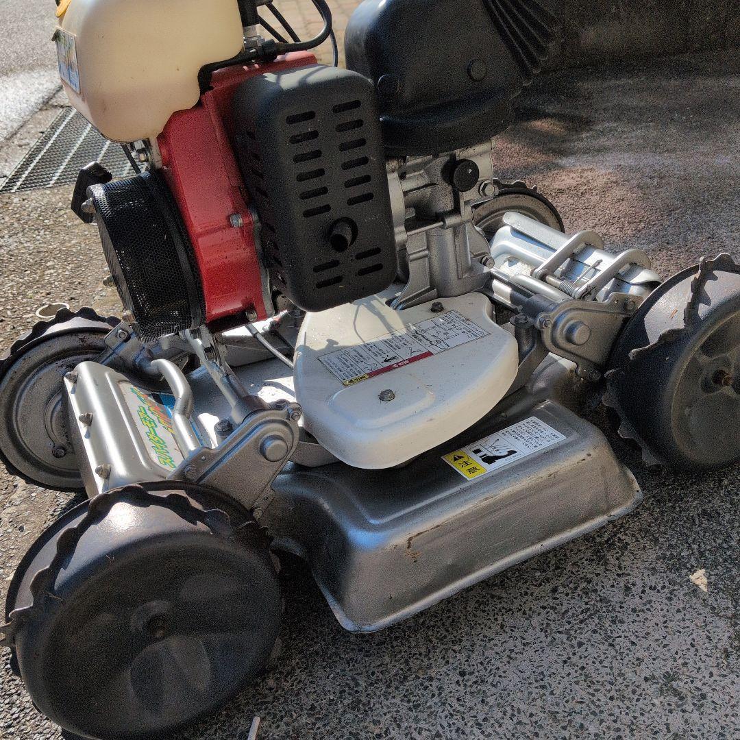 AGRI スピリット 4WD 芝刈り機、新品歯4枚付き。