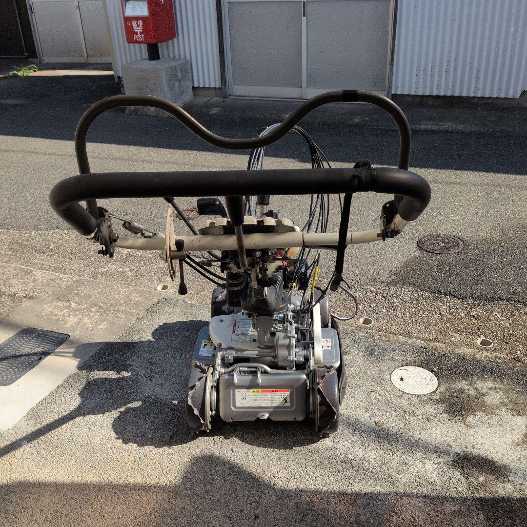 AGRI スピリット 4WD 芝刈り機、新品歯4枚付き。