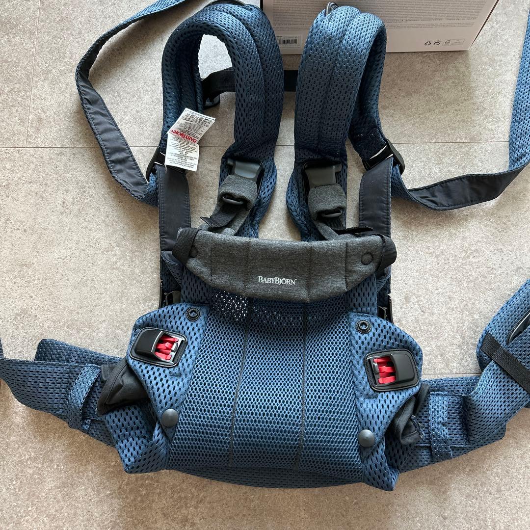 最上級モデル▶︎BabyBjörn ハーモニー　抱っこ紐 ネイビー