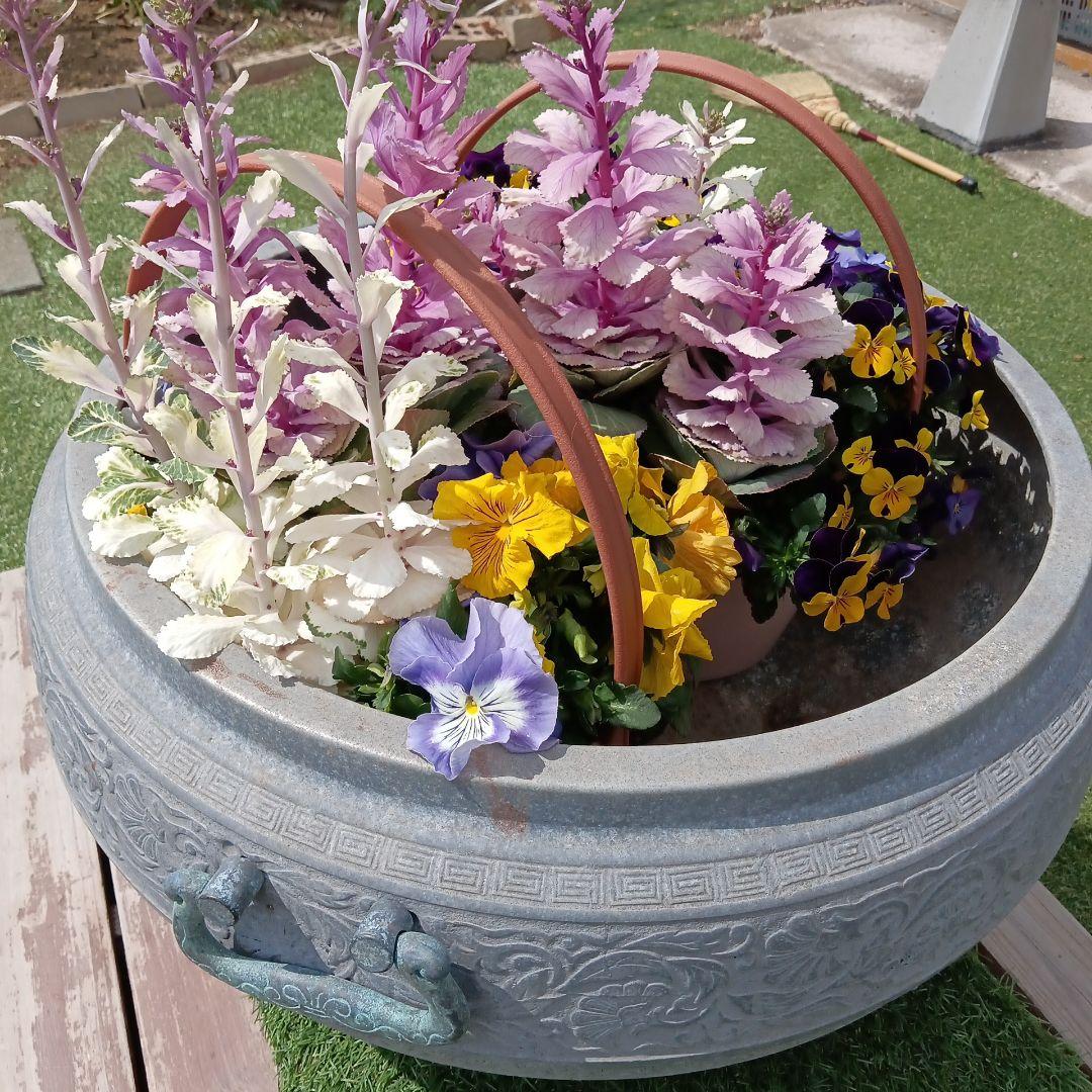 •青銅製火鉢••プランター　ビンテージ•ジャンクガーデン　レトロ火鉢　大きめ