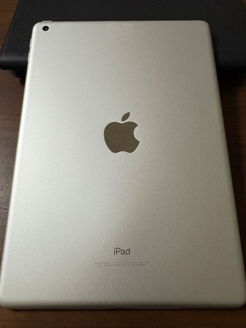 第5世代iPad シルバー　128gb Wi-Fiモデル