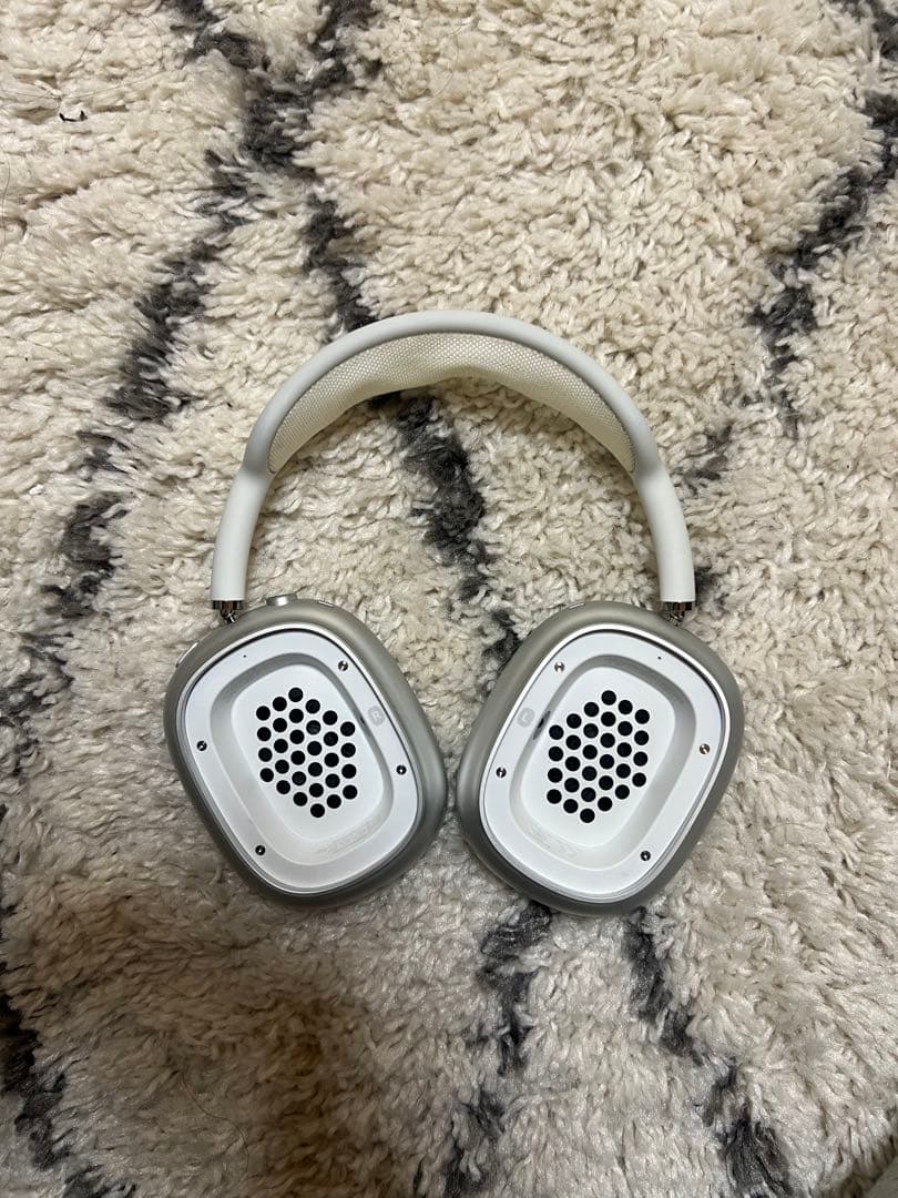 Apple AirPods Max シルバー