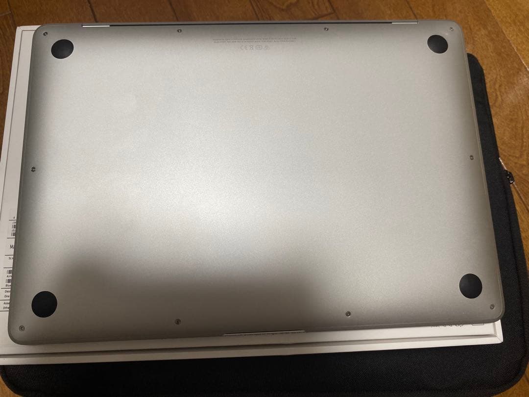 【美品】MacBook Air M1 2020 8GB/SSD256GB