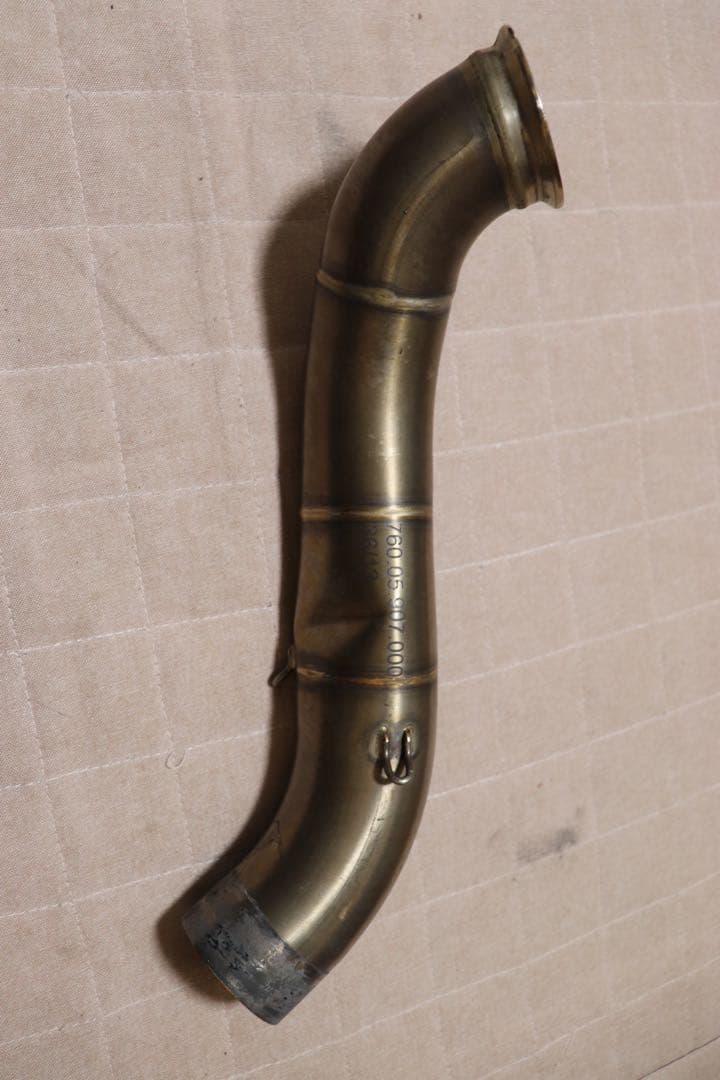 【値引き】KTM 690DUKE AKRAPOVICマフラー