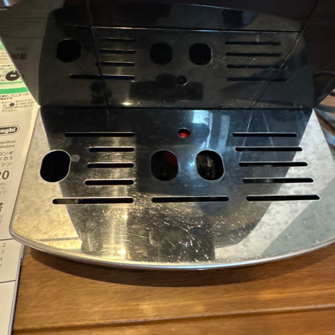デロンギマグニフィカS コンパクト全自動コーヒーマシン　ECAM23120