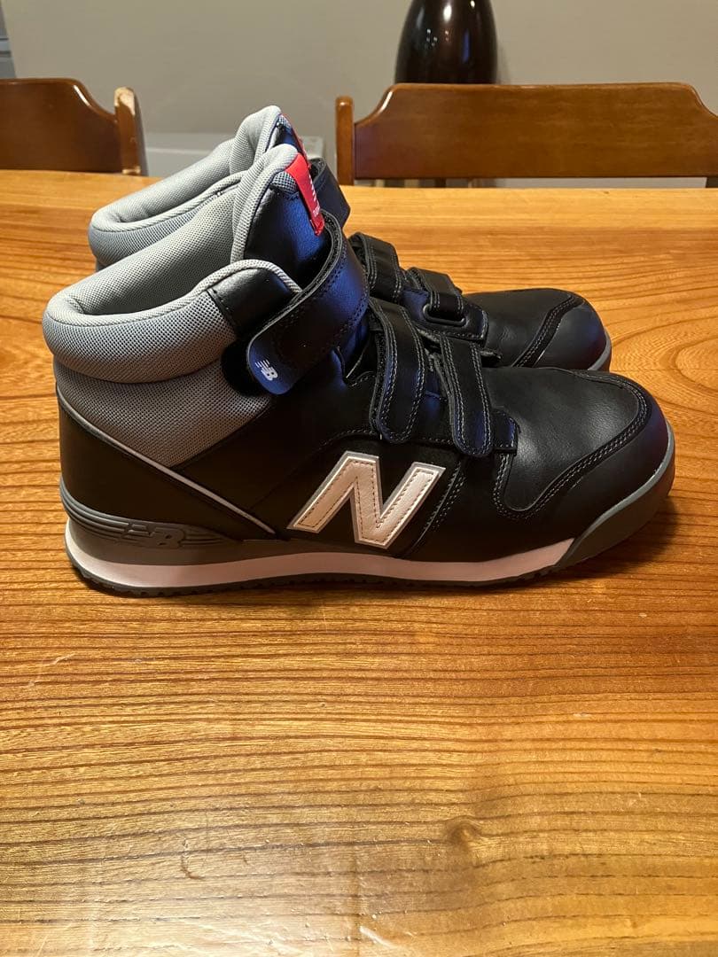 New Balance ハイカット安全靴 ブラック/グレー