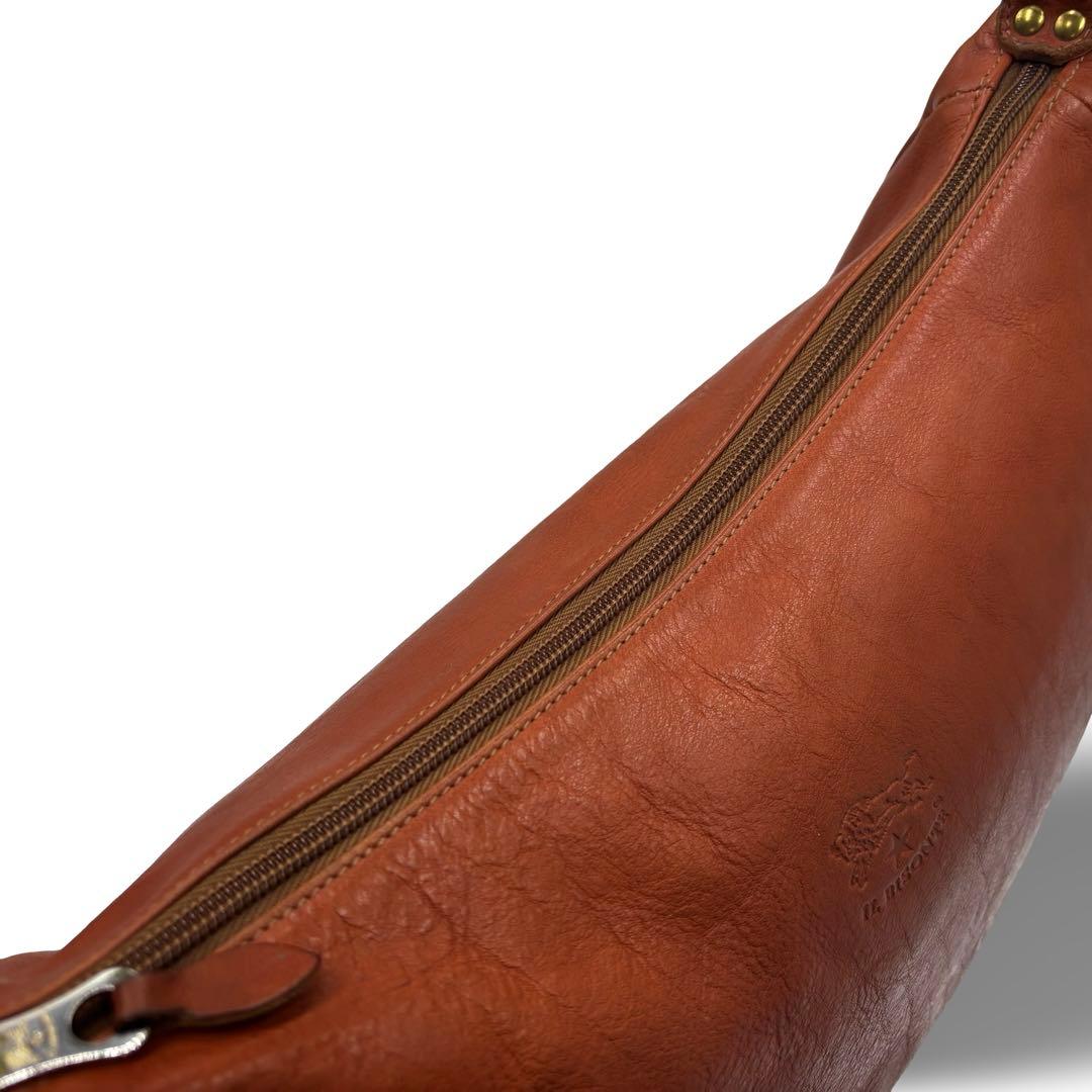 【ヴィンテージ】イルビゾンテ　ショルダーバッグ　オールレザー　茶　ロゴ型押し