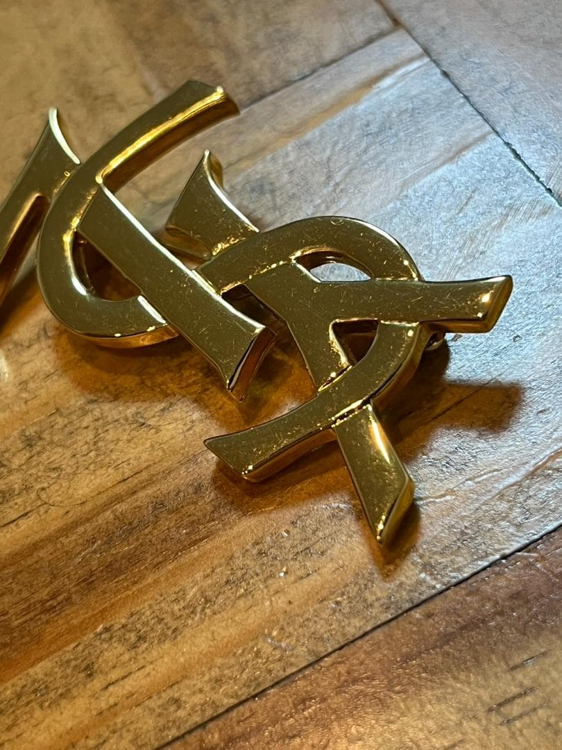 YSL　イヴサンローラン　ブローチ　ゴールド