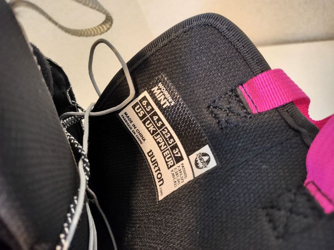 超美品 BURTON バートン Mint スノーボードブーツ 23.5cm